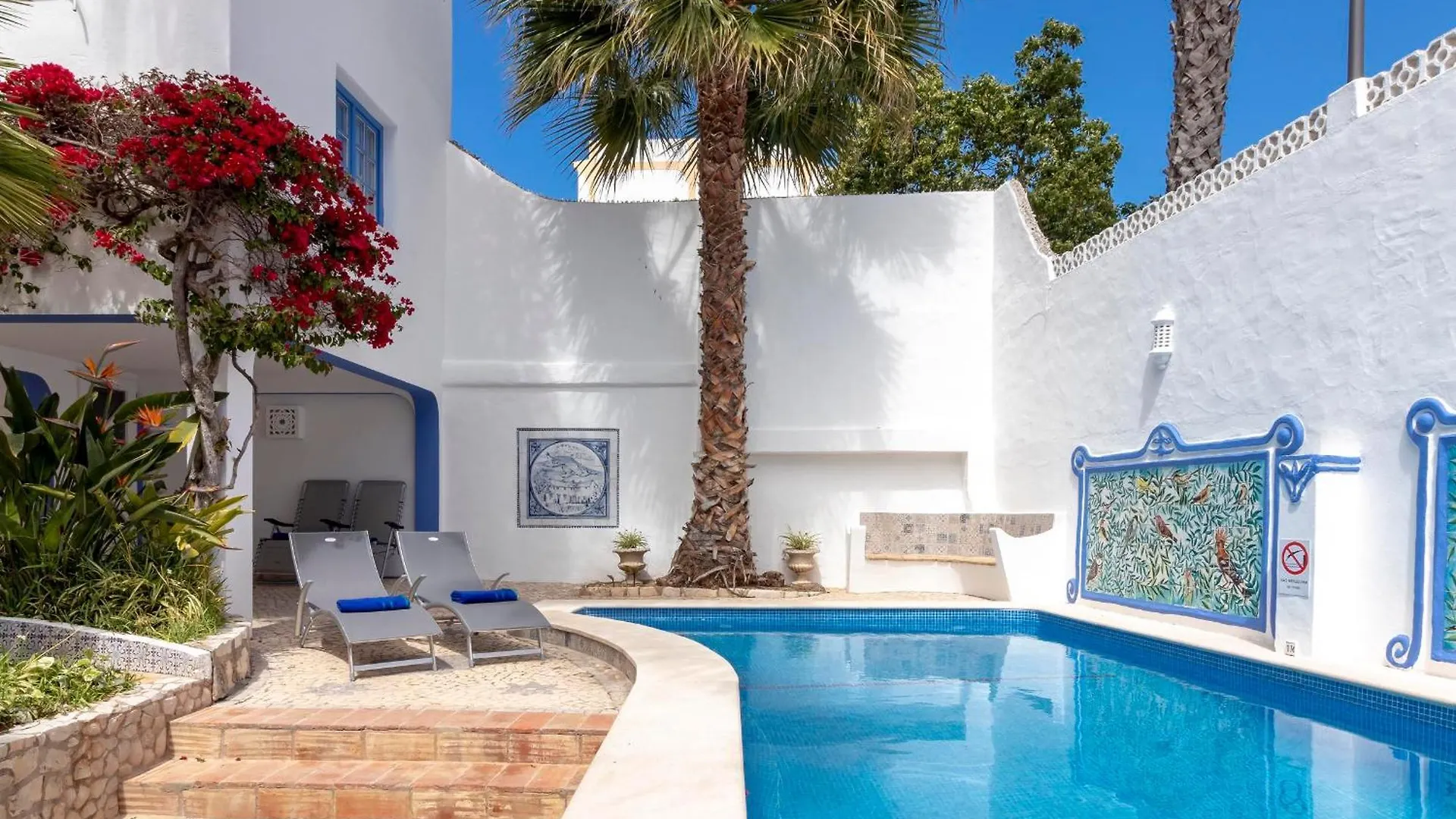 Villa Oasis Hidden Gem Heart Of Village Pool Courtyard Carvoeiro