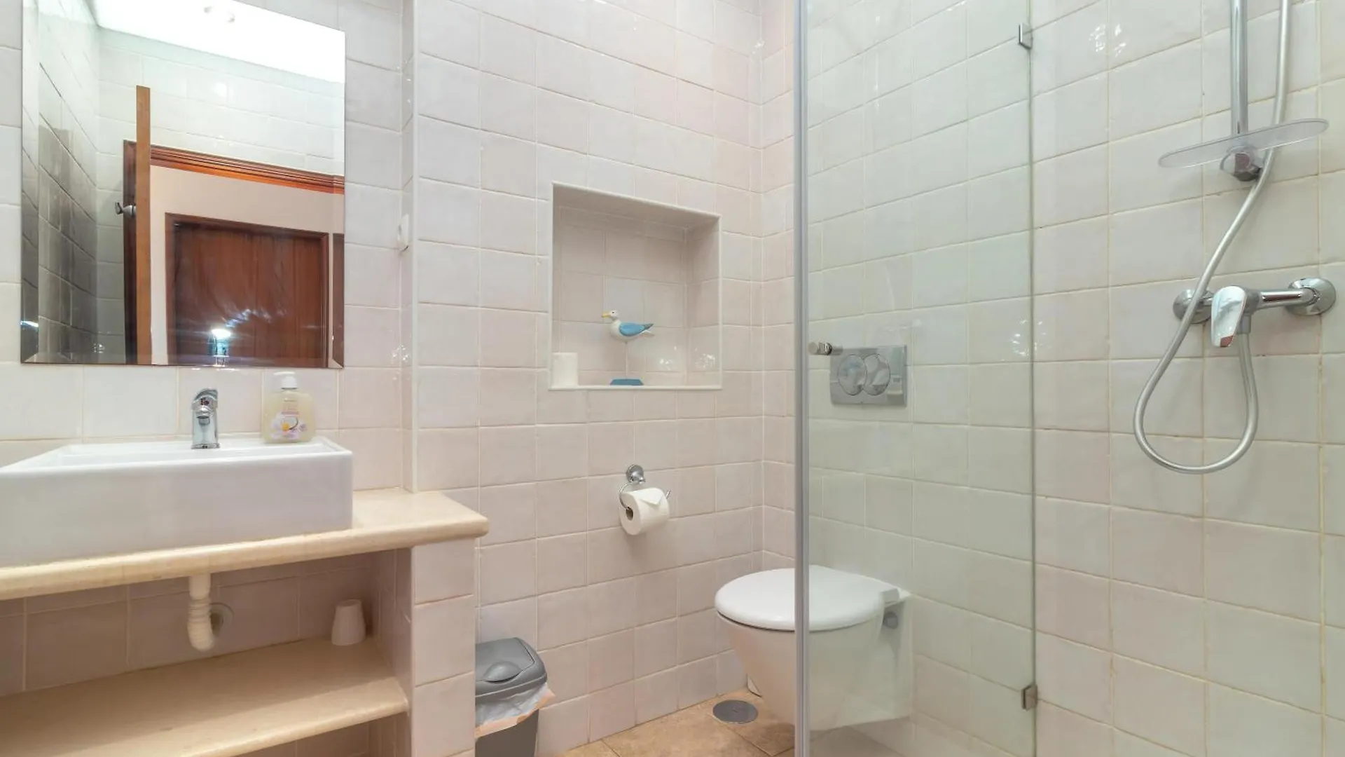 Villa Oasis Hidden Gem Heart Of Village Pool Courtyard Carvoeiro  Portugal