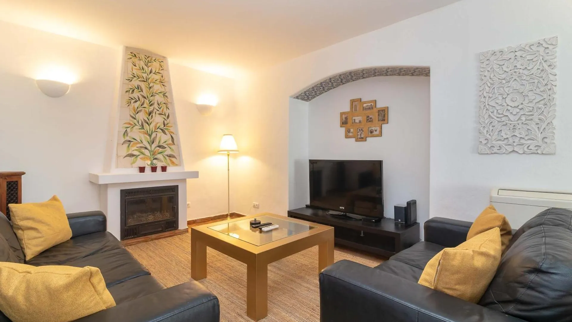 Villa Oasis Hidden Gem Heart Of Village Pool Courtyard Carvoeiro  0*, Carvoeiro (Lagoa) Portugal