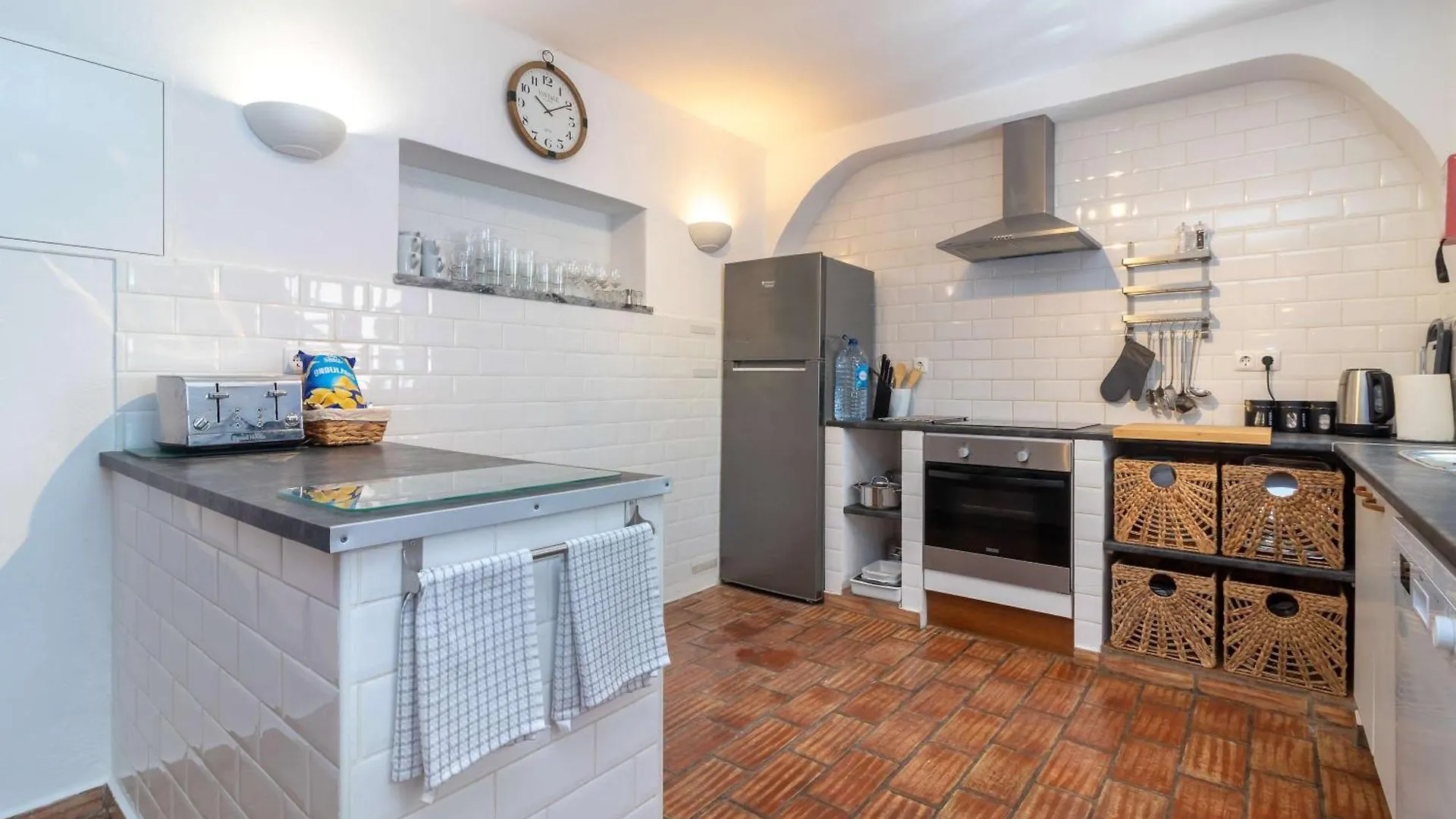 Villa Oasis Hidden Gem Heart Of Village Pool Courtyard Carvoeiro   Carvoeiro (Lagoa)